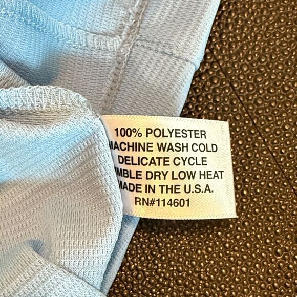 Montauk Tackle Co. Light Blue Dryprotect Long Sleeve Women's Top size medium - Picture 7 of 9